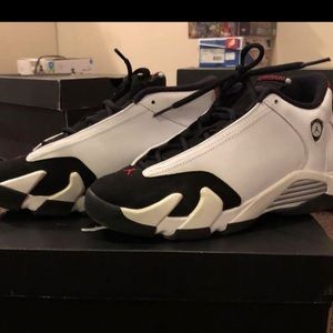 6.5Y Jordan Retro XII - Black Toe 14s !!